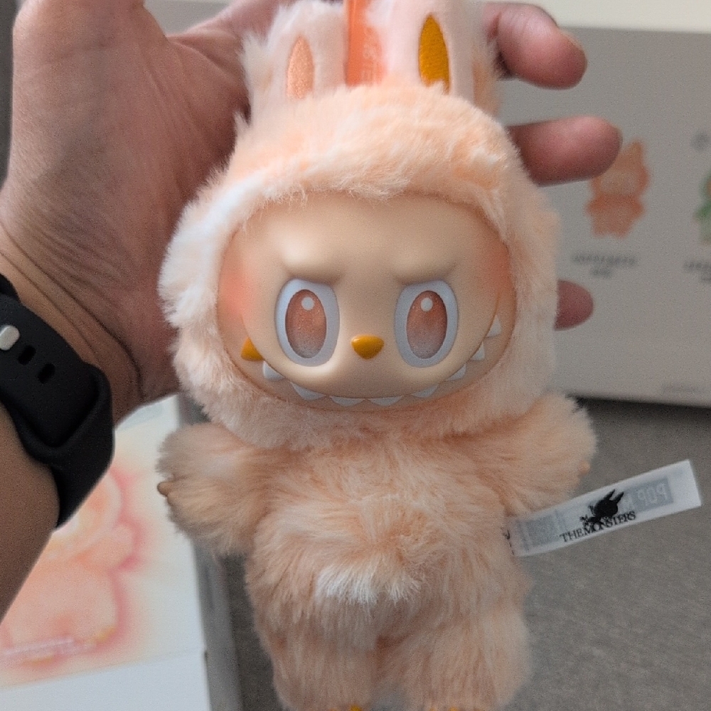 Sold - Picture 3 of 5